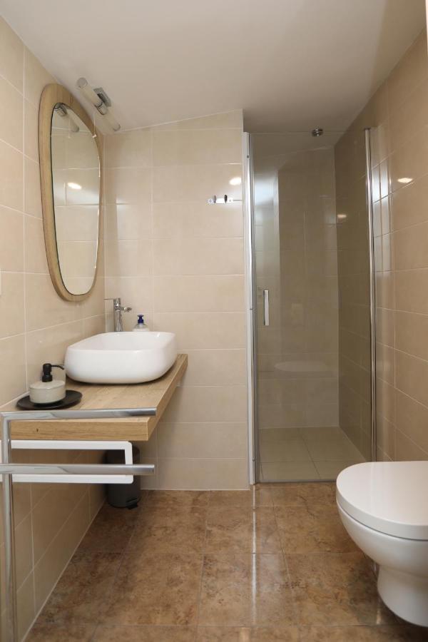 Guest House Tika Medulin Luaran gambar